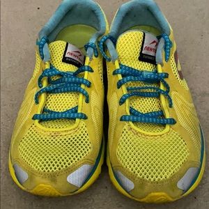 Woman’s, Distance III, Newton Running Shoes. Sz 10